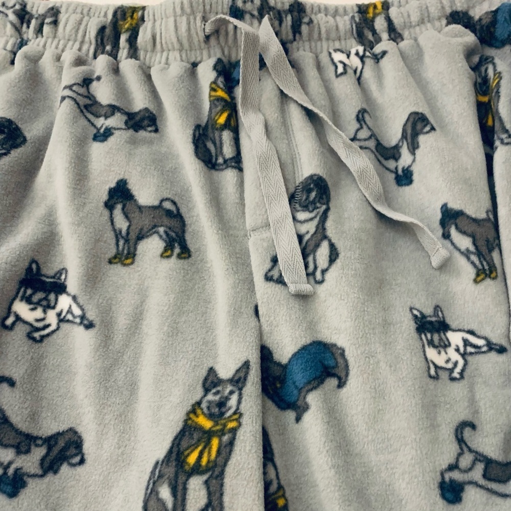 NWT NORDSTROM Fleece Pajamas Bottom, Gray Heather Winter Dogs, gray